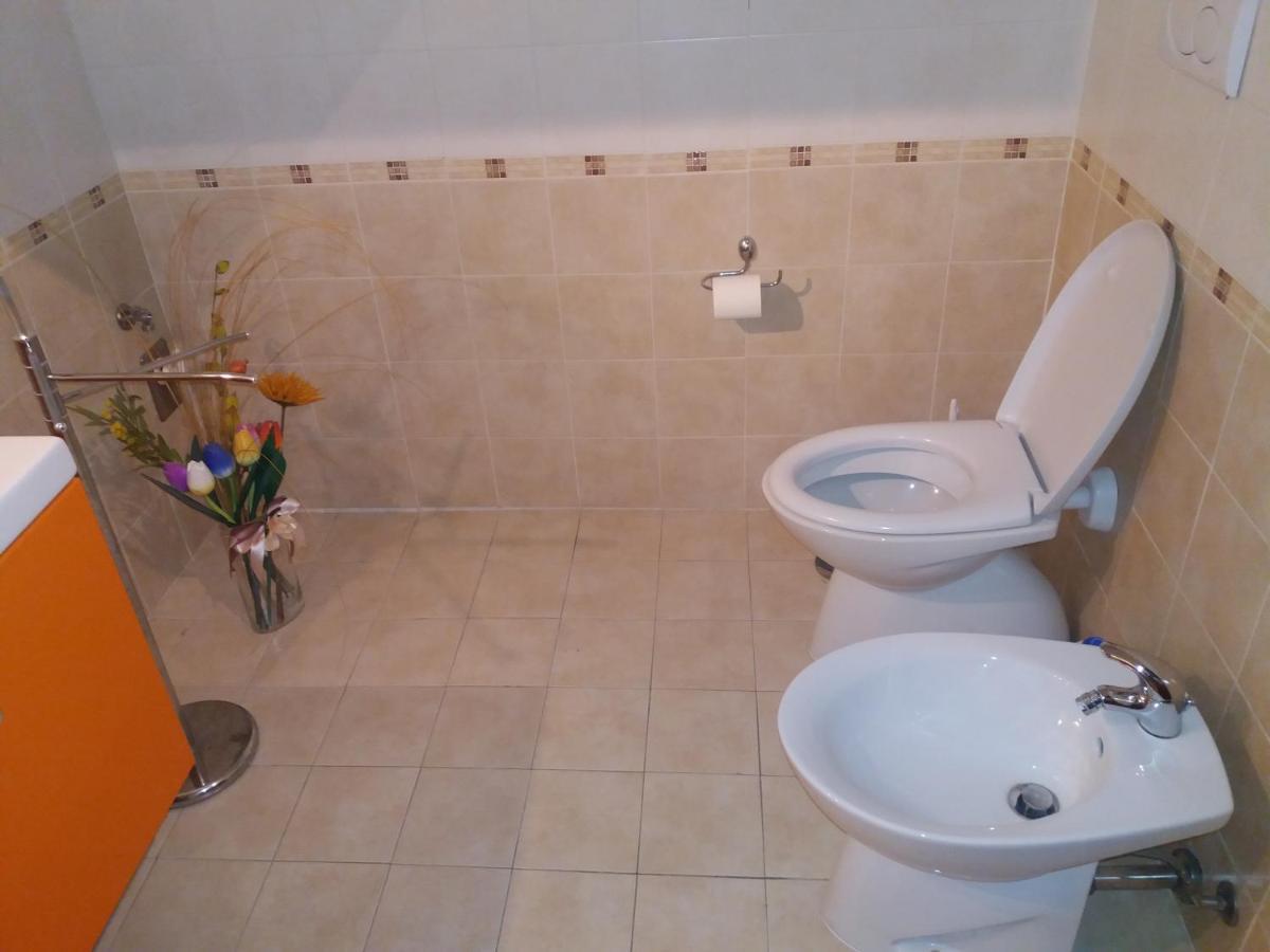 Tana Per Gli Ospiti Apartment แตร์นี ภายนอก รูปภาพ