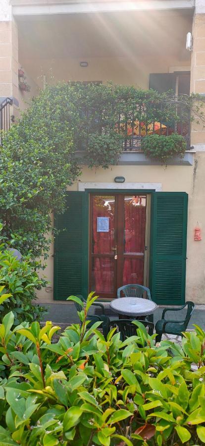 Tana Per Gli Ospiti Apartment แตร์นี ภายนอก รูปภาพ